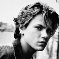 11659686 riverphoenix7 1663844192